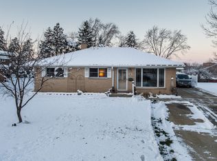 243 E Schick Rd, Bloomingdale, IL 60108