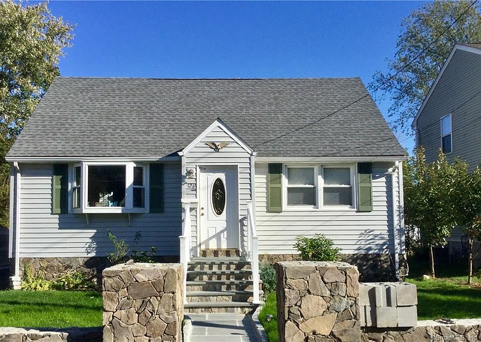 2nd image of 126 General St
