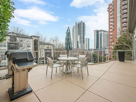 3rd image of 3475 Oak Valley Rd NE APT 930