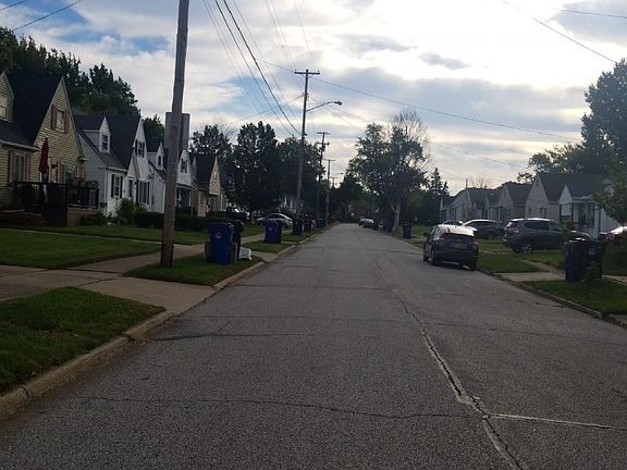 5th image of 18420 Rockland Ave