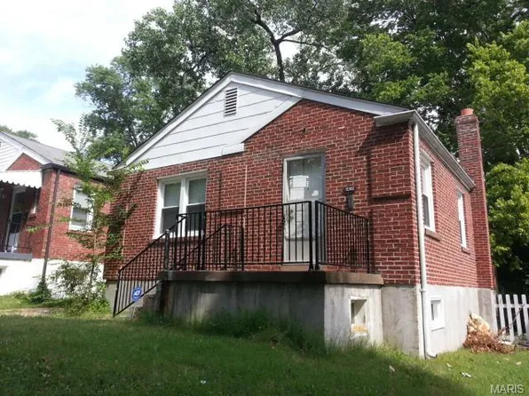8361 Richard Ave, Saint Louis, MO 63132