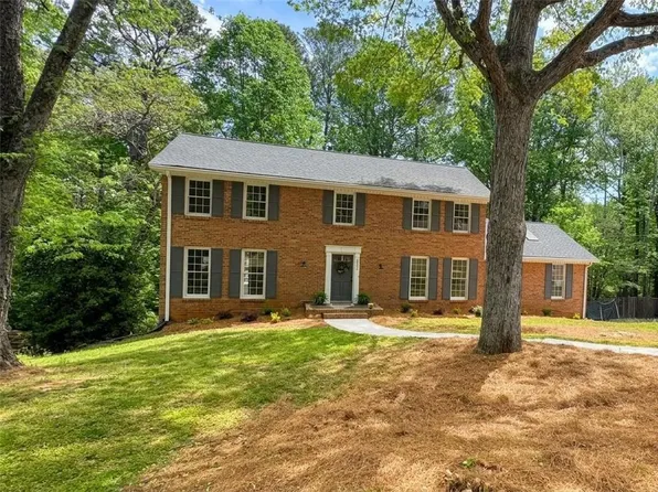 2302 Smokehouse Path, Lawrenceville, GA 30044