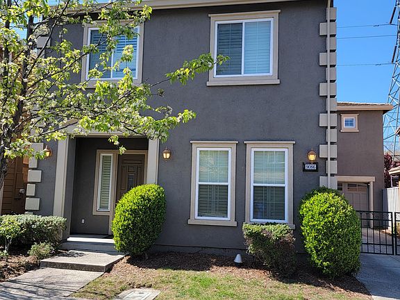 2nd image of 9086 Cambridge Cir
