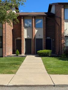 33769 Pondview Cir #59, Livonia, MI, 48152