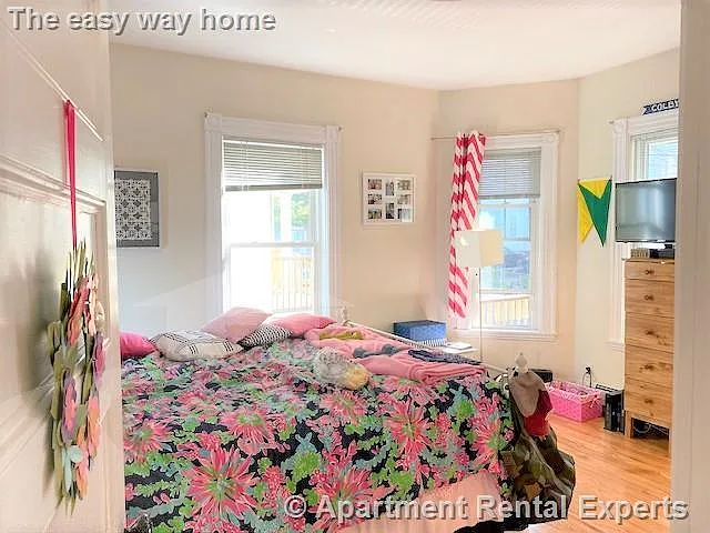 47 Burnside Ave #2 — Photo 7