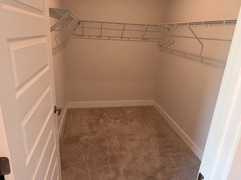 132 Clift Dr — Photo 17