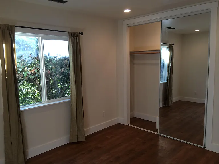 736 1/2 E Yanonali St — Photo 9