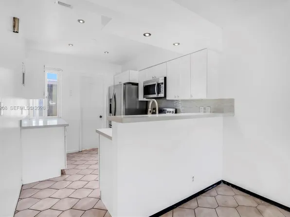 137 NE 1st Ct #137A, Dania, FL 33004