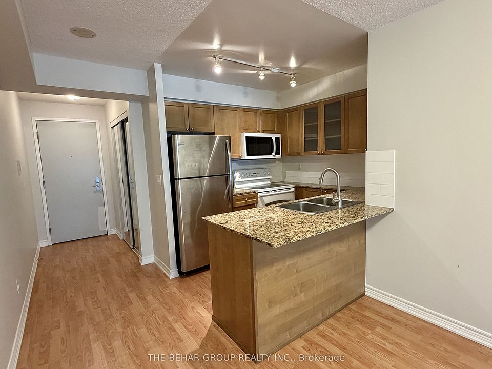 1st image of 761 Bay St #706
