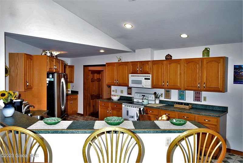 5th image of 16 Payne Court