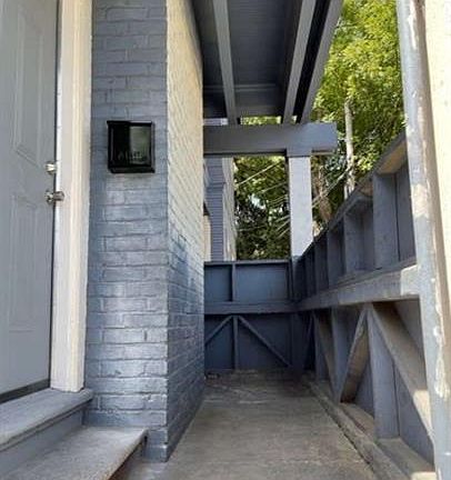 3rd image of 941 N Madison St #933A
