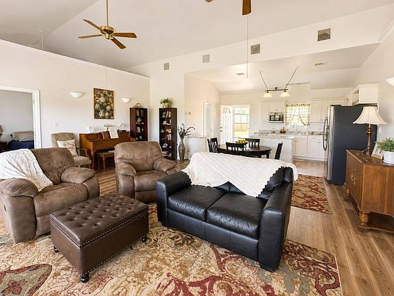 3rd image of 11068 Phillip Rd #7