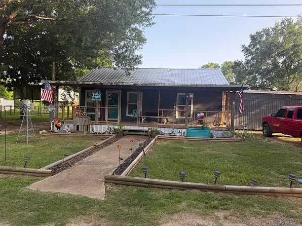 519 Birch St, Maud, TX 75567