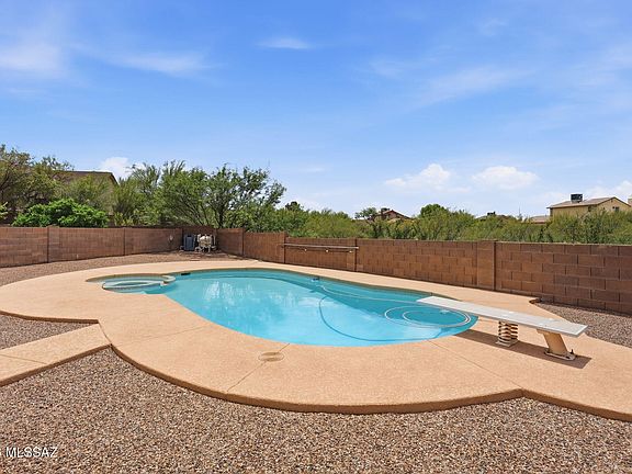 5th image of 266 S Sonoran Heights Dr