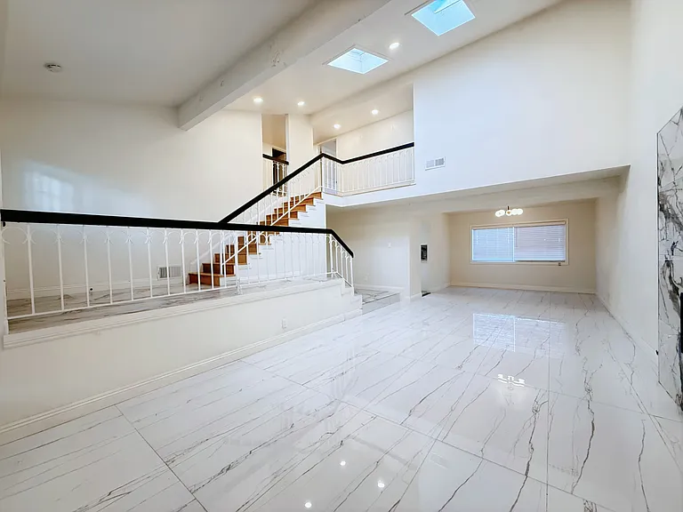 11244 Lucas St — Photo 15