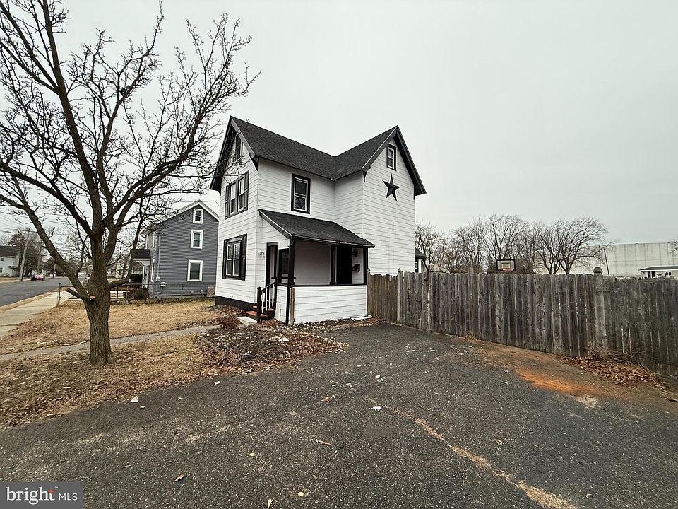 1st image of 320 Billingsport Rd