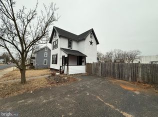 320 Billingsport Rd, Paulsboro, NJ 08066