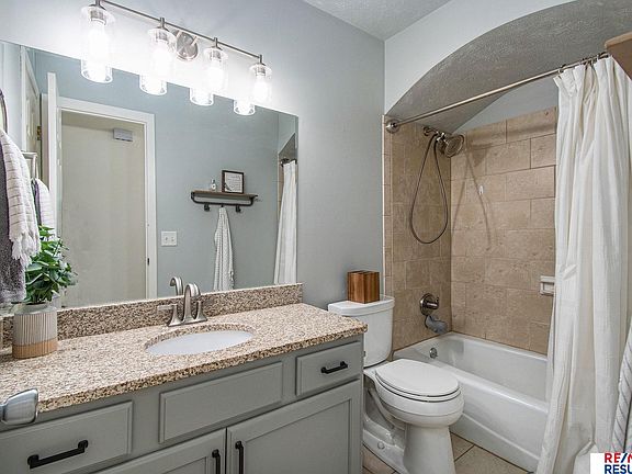 5th image of 15291 Blackwell Dr