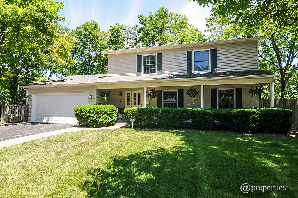 605 Garfield Ave photo 1