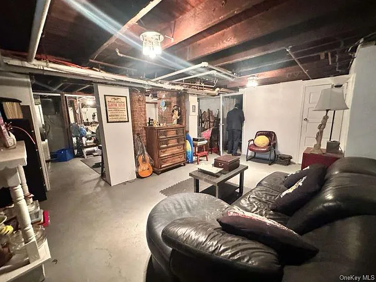 32 Herbert Ave — Photo 6
