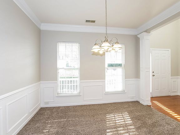 4th image of 2713 Forest Grove Ct