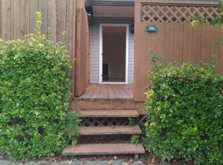 109 Brookberry Cir #J109, Chapel Hill, NC 27517