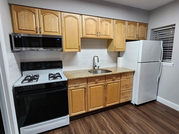 3rd image of 640 Franklin Ave APT 2F