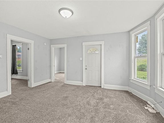 3rd image of 3418 Renick St