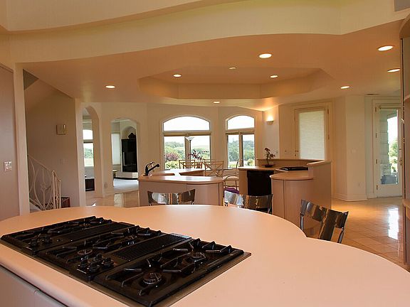 2nd image of 205 Parveen Ln