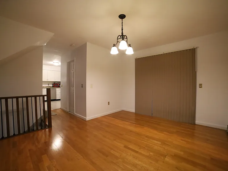 32 Hilltop Cir — Photo 12