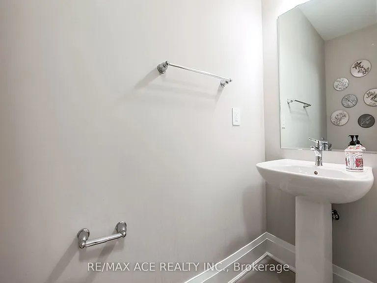 261 Marigold Ct — Photo 12