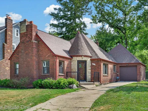 207 Navajo Ave, Pontiac, MI 48341