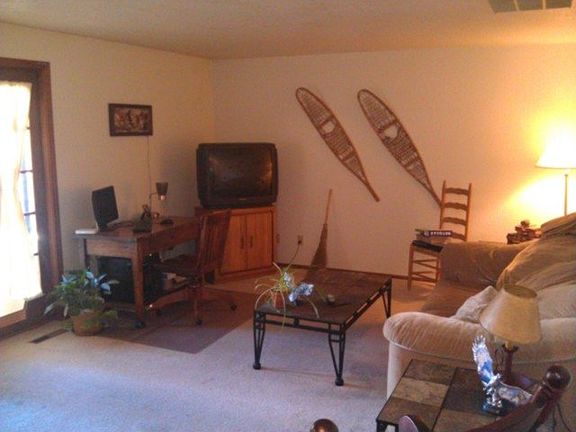 5th image of 516 W Walnut Dr