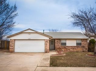 1605 SE 9th St, Moore, OK 73160