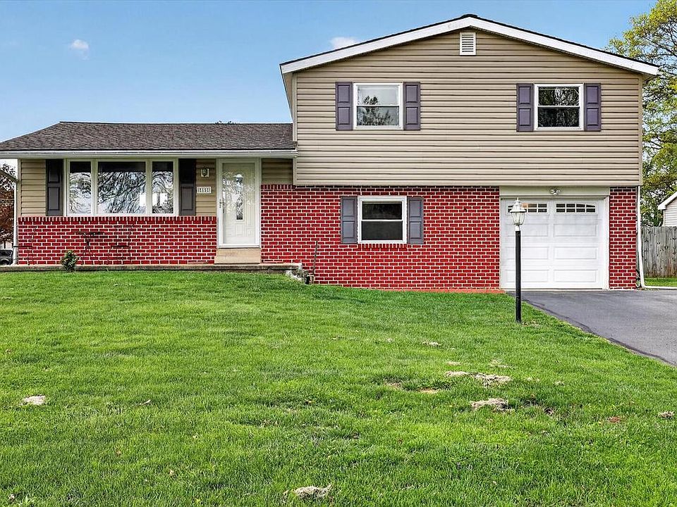 1st image of 15 Buckthorn Dr