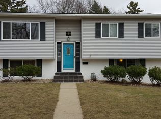 317 Lincoln Lane S, Brookings, SD 57006