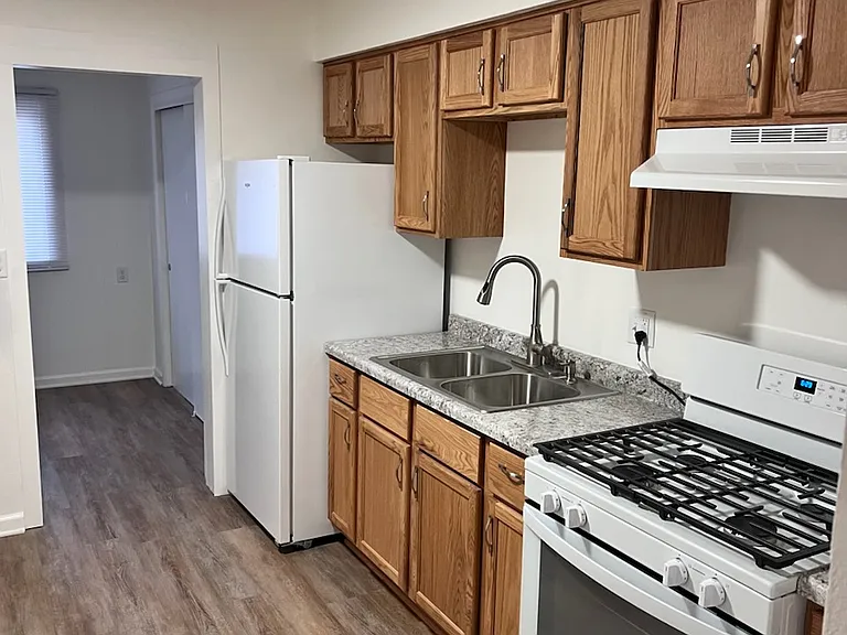 3924 Auburn St #3 — Photo 2