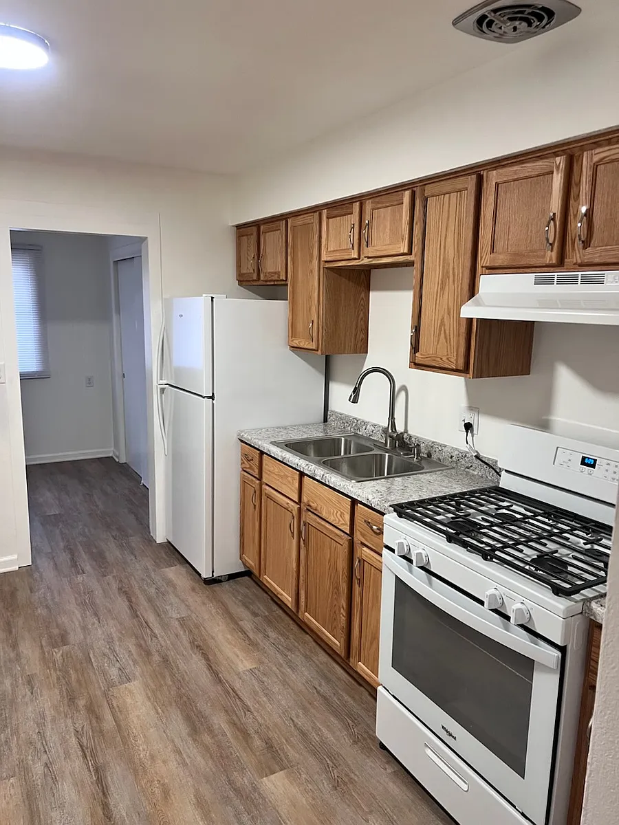 Building Photo - 3924 Auburn St #3