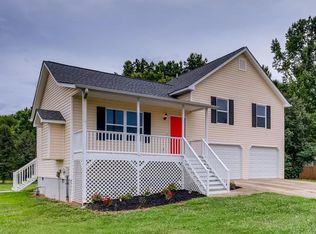 46 Canefield Dr, Cartersville, GA 30120