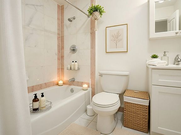 5th image of 186 Orchard St APT 2RS