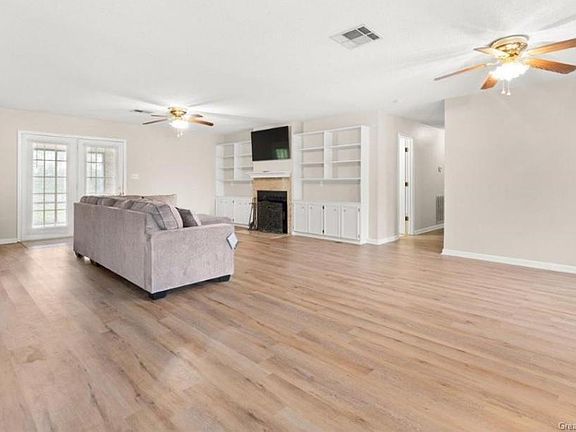 5th image of 3907 Marie Ct