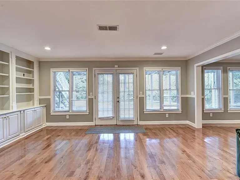645 Falls Bay Ct — Photo 64