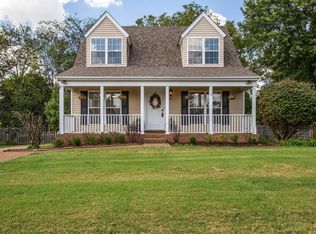2843 Sutherland Dr, Thompsons Station, TN 37179