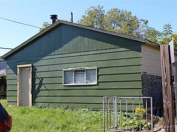 5th image of 957 Selma Rd