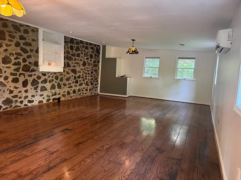 3886 College Ave — Photo 7