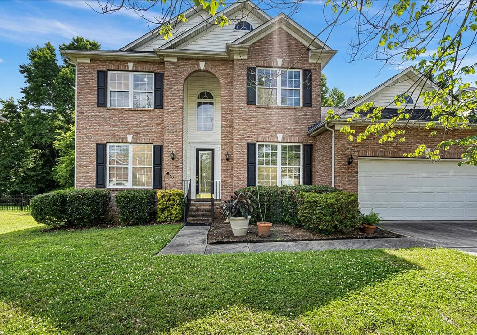 6 Bedrooms + 3,400 Sq Ft Near Ballantyne | 15114 Bridle Trace Ln, Pineville, NC 28134 — Photo 2