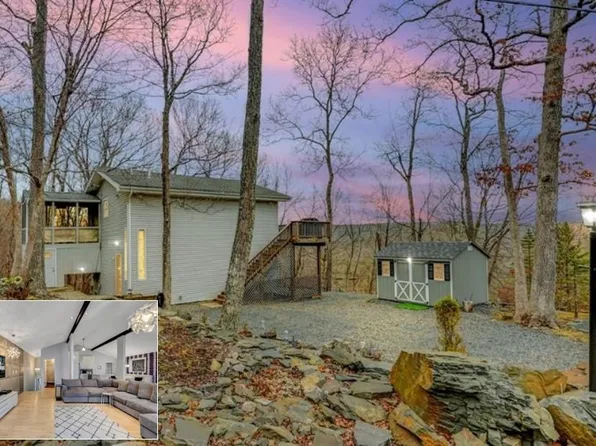 108 Sterling Cir, Bushkill, PA 18324