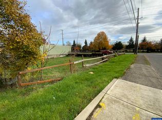 799 Edgewater St NW, Salem, OR 97304