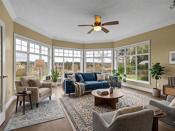 2nd image of 2865 Munroe Rd