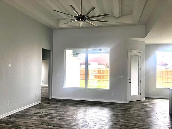 5th image of 808 W Arapaho Ave